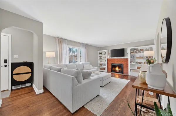 $499,900 | 15 Laffin Lane, Poughkeepsie, NY 12603