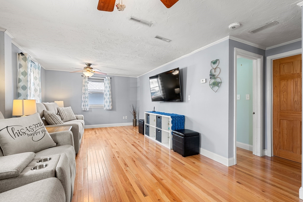 9 Amherst Road Braintree, MA 02184 - Photo 4 of 29 Gallery Image 4