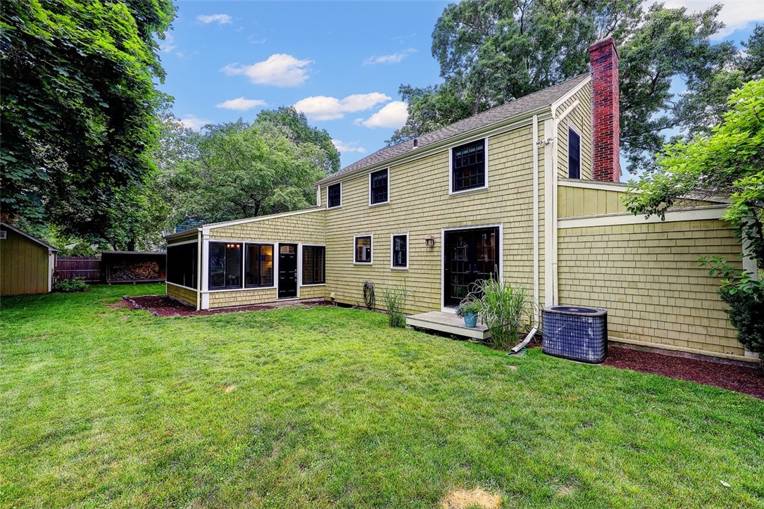 19 Humphreys Road Barrington, RI 02806 - Photo 11 of 47 Gallery Image 11