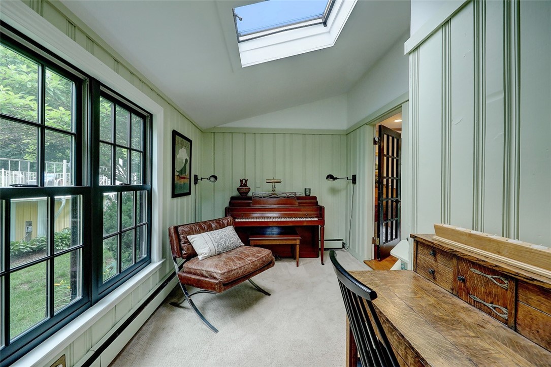 19 Humphreys Road Barrington, RI 02806 - Photo 18 of 47 Gallery Image 18