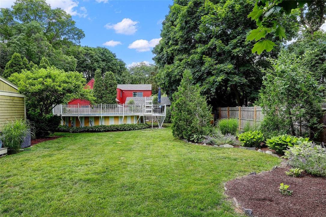19 Humphreys Road Barrington, RI 02806 - Photo 9 of 47 Gallery Image 9
