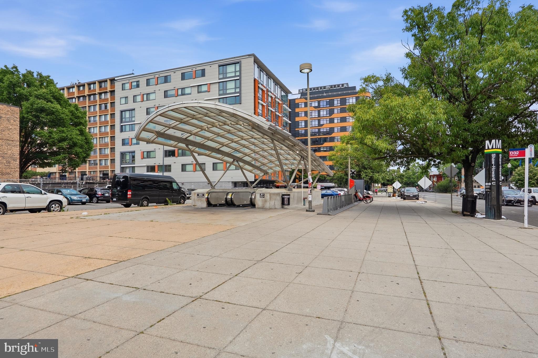 435 R Street Northwest, Unit 404 Washington, DC 20001 - Photo 33 of 36 Shaw-Howard U Metro