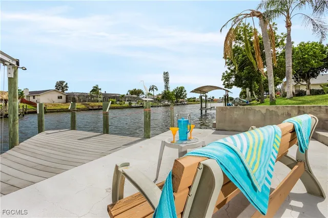 a outdoor view with a sitting space