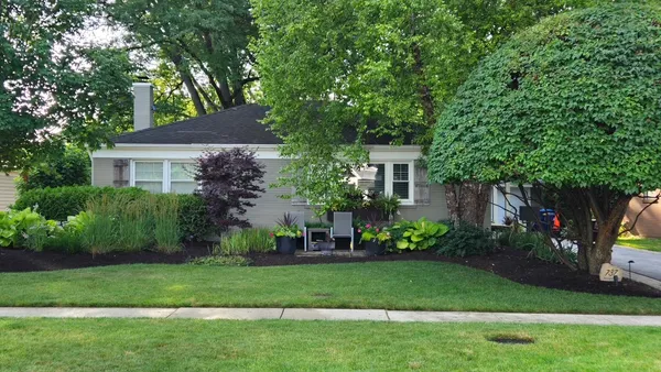 $550,000 | 737 Deerpath Drive, Deerfield, IL 60015