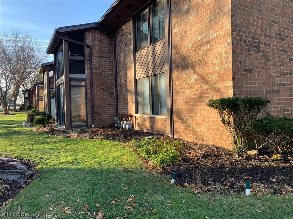 22956 Mastick Road, Unit 104 Cleveland, OH 44126 - Photo 4 of 30