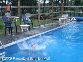124 Eagle Path Bushkill, PA 18324 - Photo 5 of 7 Gallery Image 5