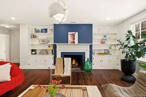 $1,599,999 | 734 King Street, Chappaqua, NY 10514