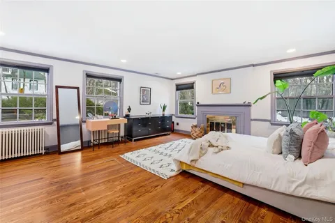 $1,599,999 | 734 King Street, Chappaqua, NY 10514