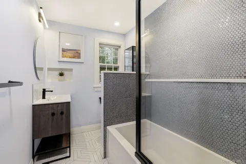 $1,599,999 | 734 King Street, Chappaqua, NY 10514