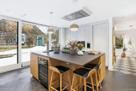 $1,599,999 | 734 King Street, Chappaqua, NY 10514