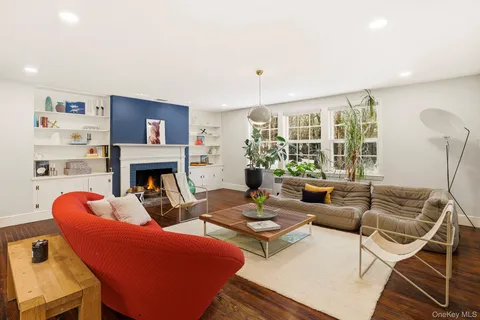 $1,599,999 | 734 King Street, Chappaqua, NY 10514