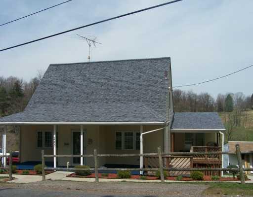 285 Jolly School Road Washington, PA 15301 - Photo 1 of 8 Exterior Front.