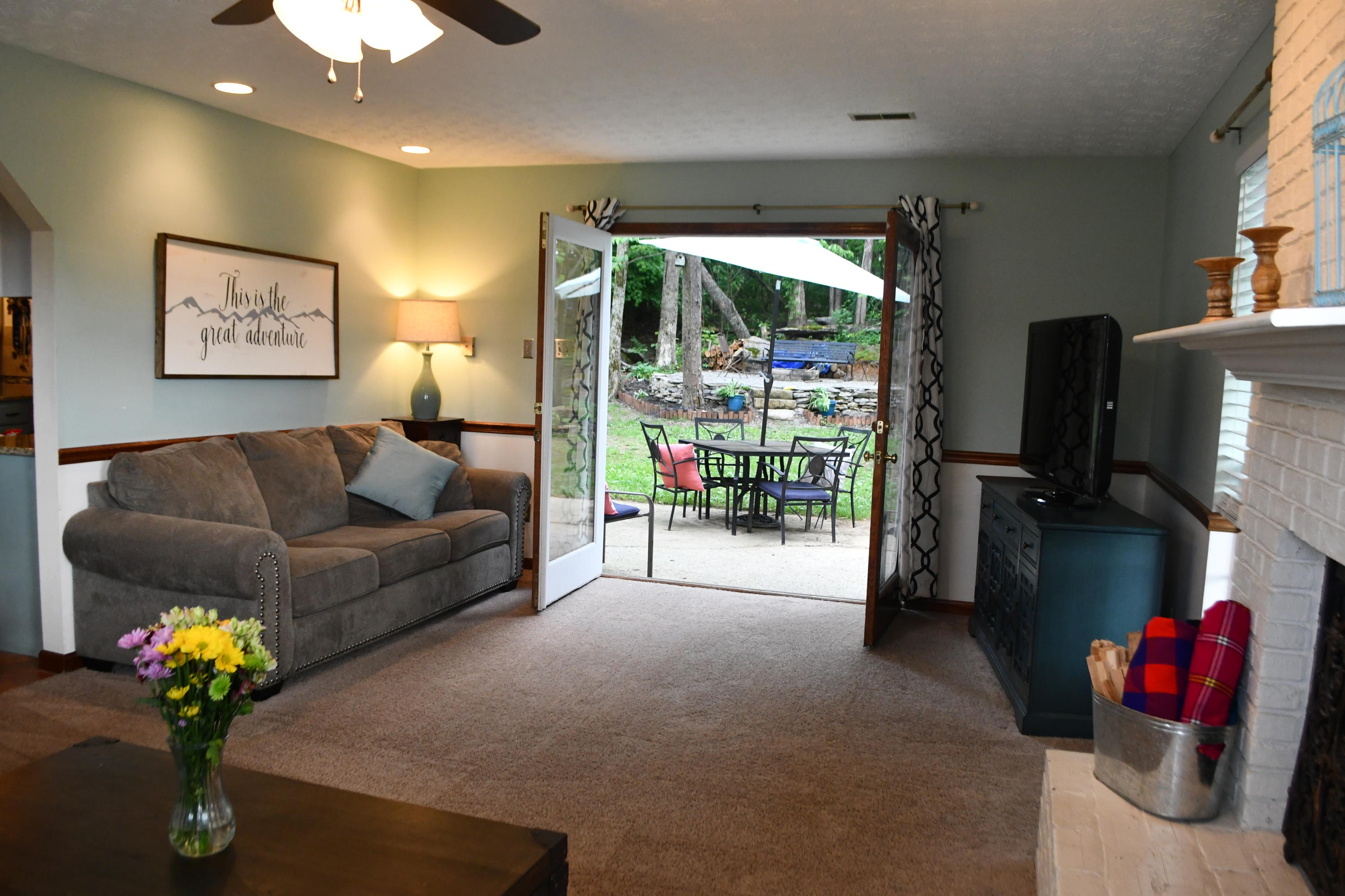 7512 Quarry Road Knoxville, TN 37938 - Photo 19 of 39 Family Room