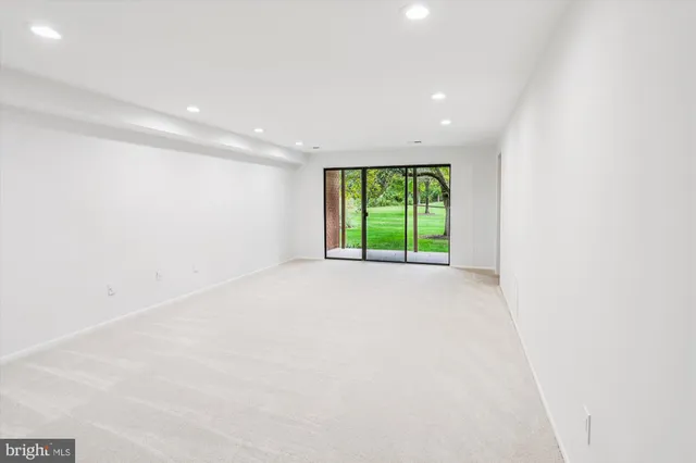 a view of a tennis court