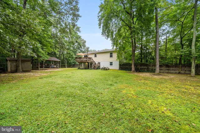 a house view with a outdoor space