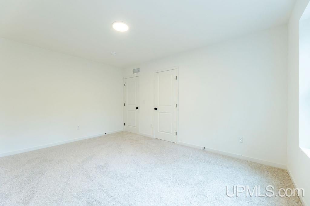 39 Tipperary Road Gladstone, MI 49837 - Photo 27 of 52 Gallery Image 27