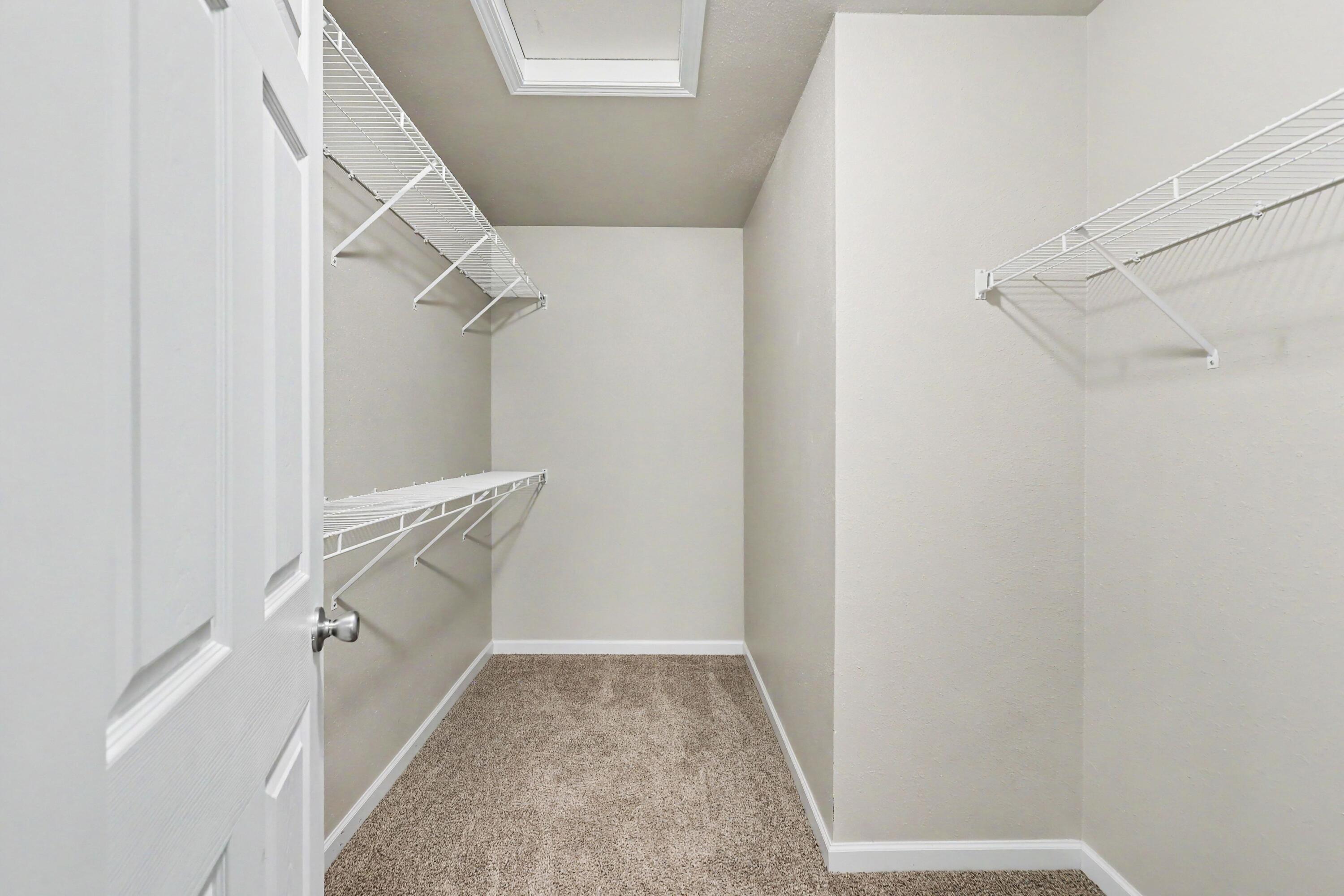 1040 Broken Ridge Drive Lansing, MI 48917 - Photo 17 of 24 008_file_3175