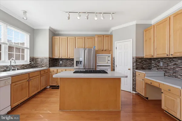 $3,200 | 8731 Farnham Way, Bristow, VA 20136