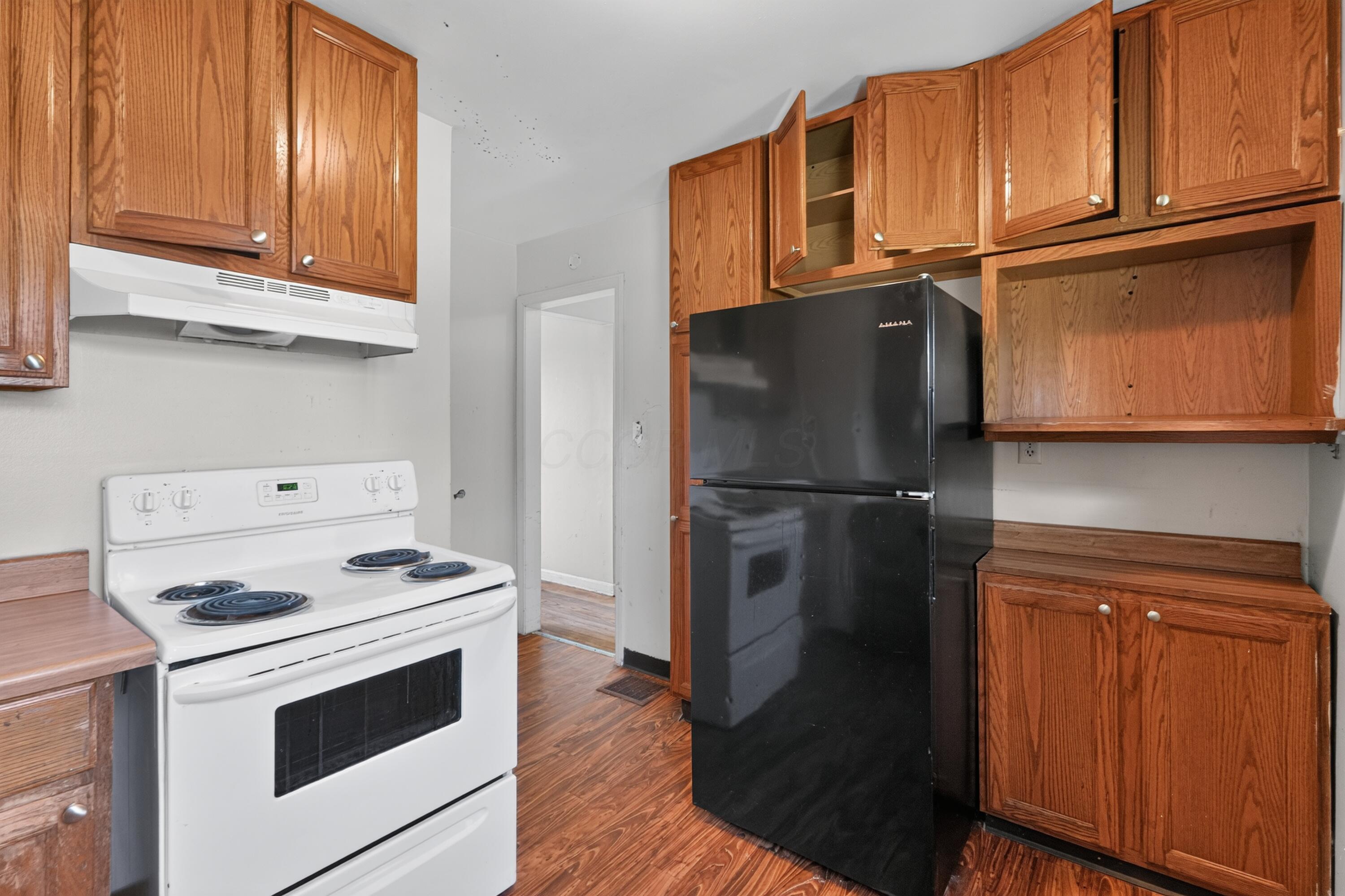 1748 Audrey Road Columbus, OH 43224 - Photo 7 of 25 07_1748_Audrey_Rd-Kitchen-y-20
