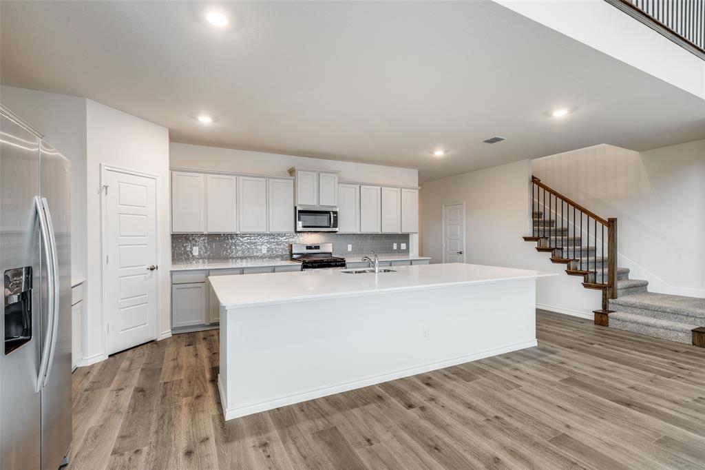 4041 Red Blf Street Pilot Point, TX 76258 - Photo 11 of 26