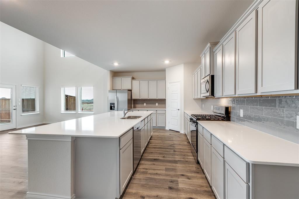 4041 Red Blf Street Pilot Point, TX 76258 - Photo 13 of 26