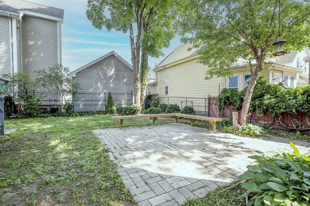 34 Everett Avenue, Unit 2 Somerville, MA 02145 - Photo 28 of 31