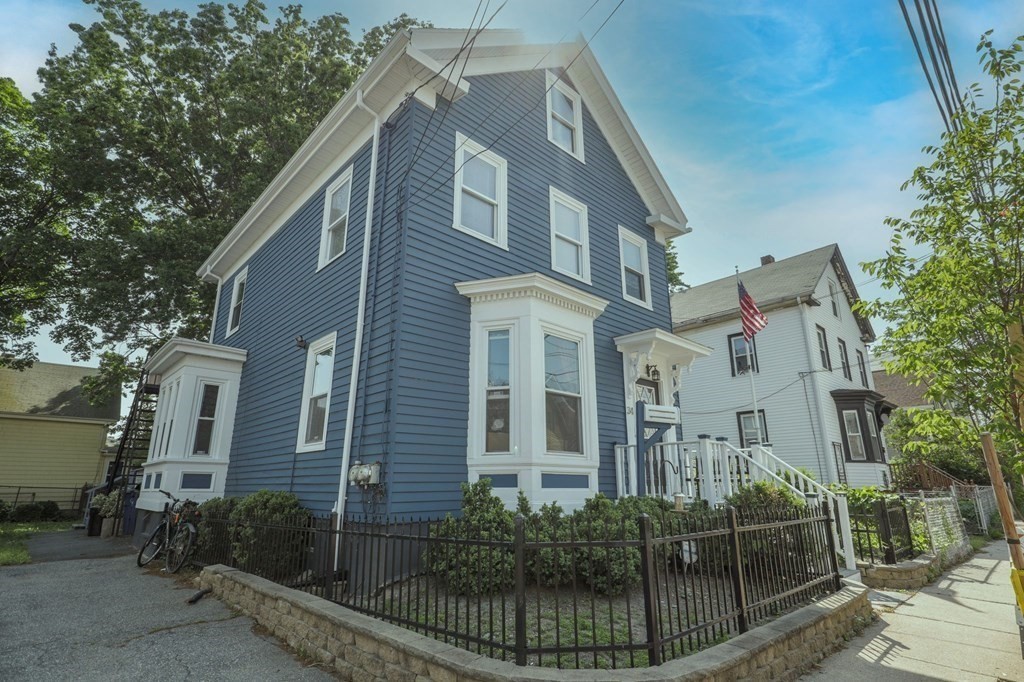 34 Everett Avenue, Unit 2 Somerville, MA 02145 - Photo 3 of 31