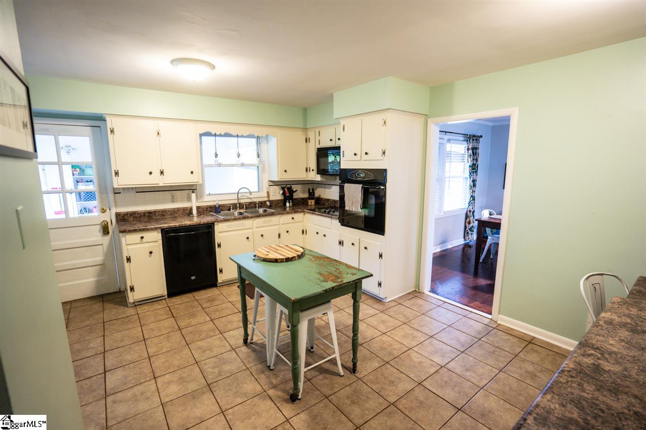 109 Monroe Road Spartanburg, SC 29307 - Photo 3 of 30 Gallery Image 3