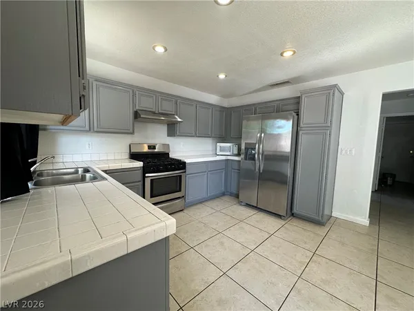 $2,399 | 8275 Cedar Leaf Drive, Las Vegas, NV 89147