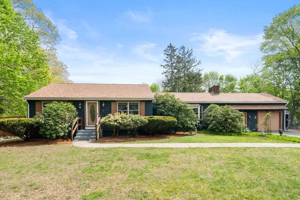 $810,000 | 139 Grove Street, Mansfield, MA 02048