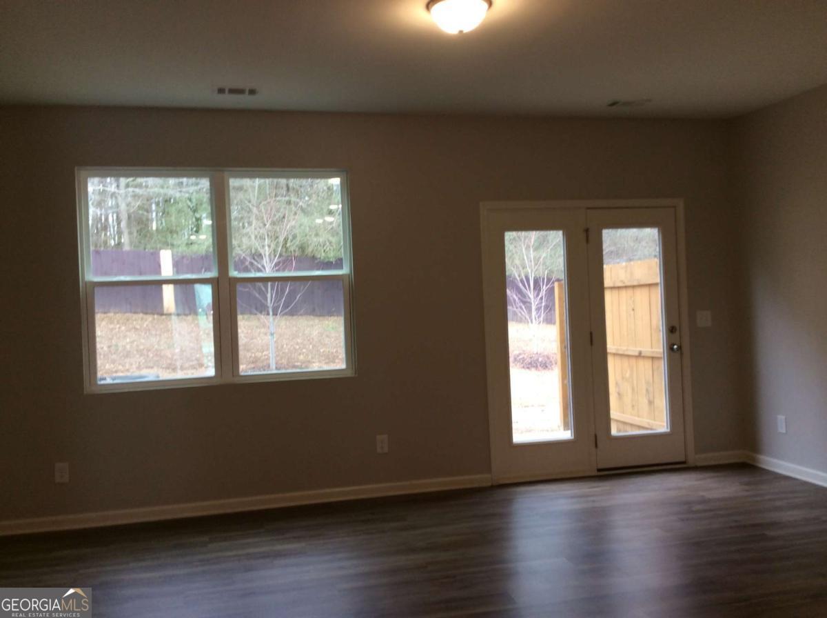 3075 Tarian Way Decatur, GA 30034 - Photo 5 of 15