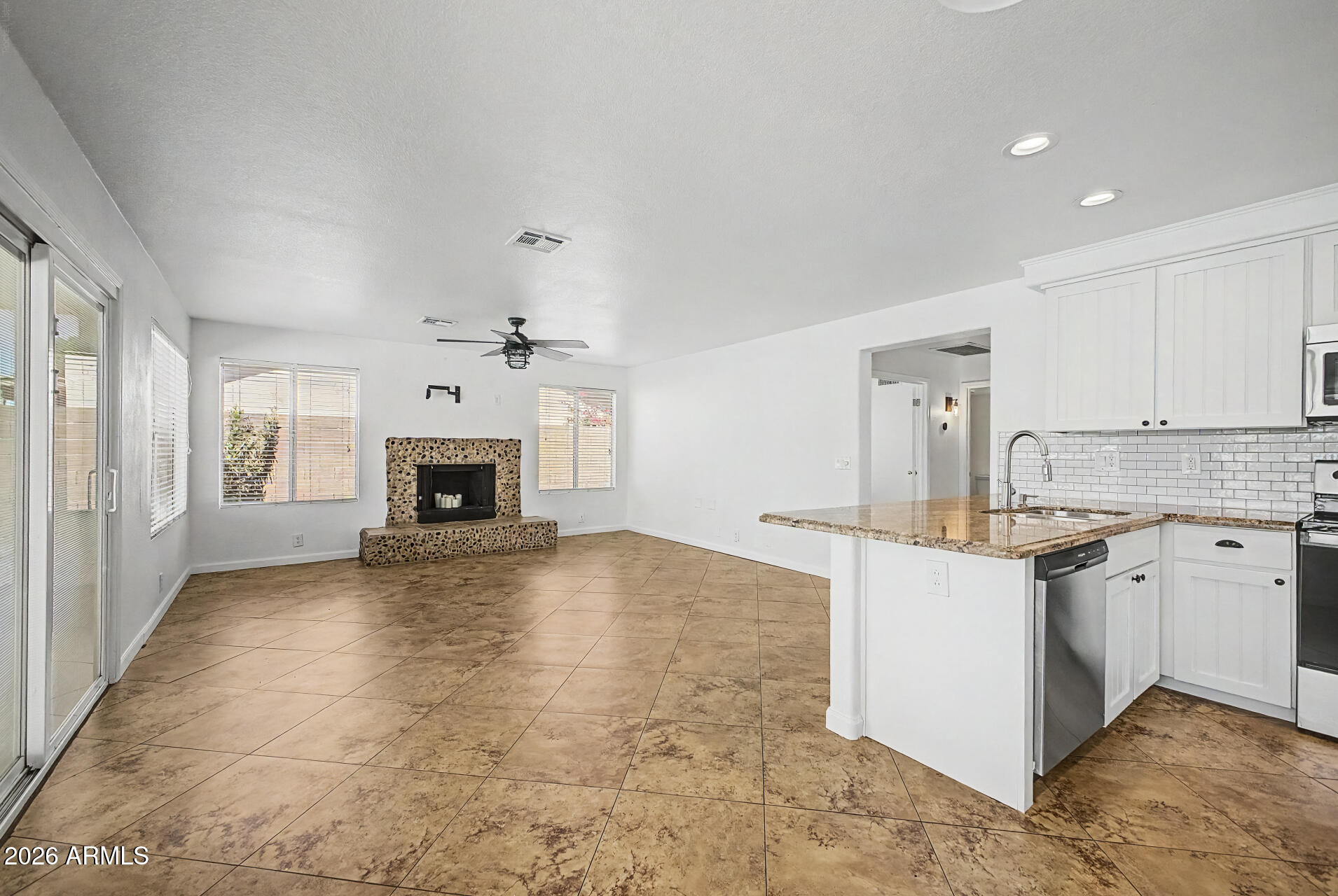 3404 North Ravine Mesa, AZ 85215 - Photo 8 of 43 Kitchen