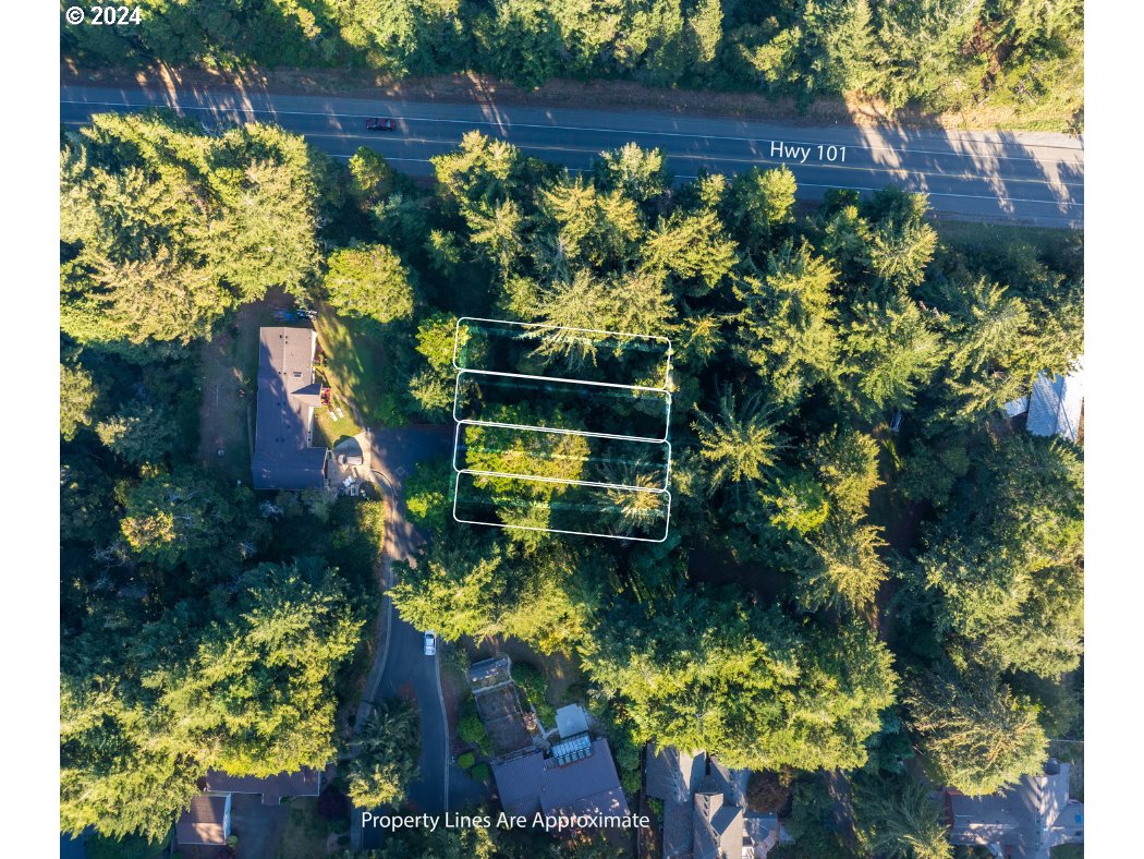 9th Street Northeast, Unit 710 Bandon, OR 97411 - Photo 2 of 9