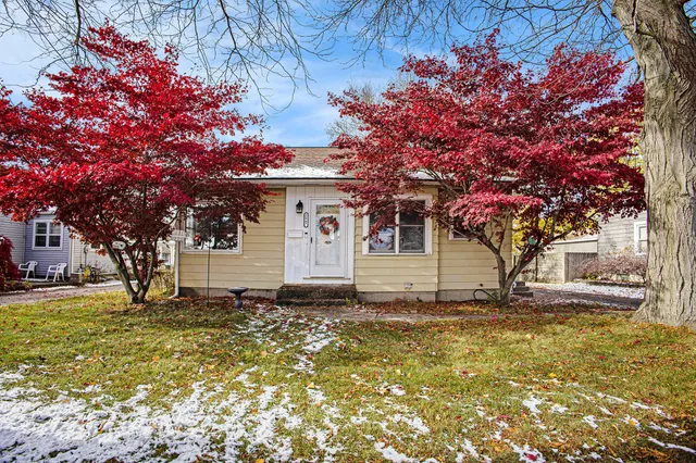 $230,000 | 2867 Sharon Avenue Southwest, Wyoming, MI 49519