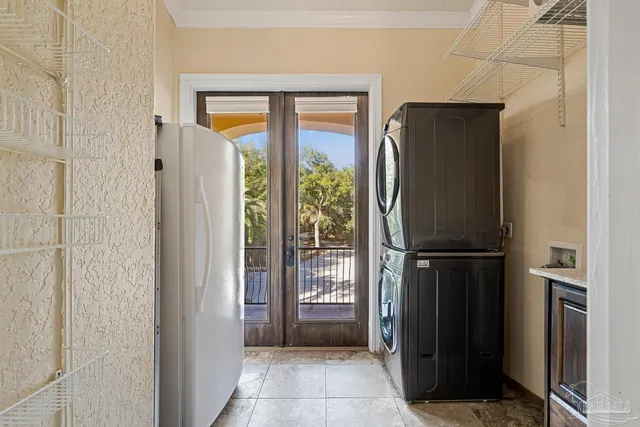 a house view with a outdoor space