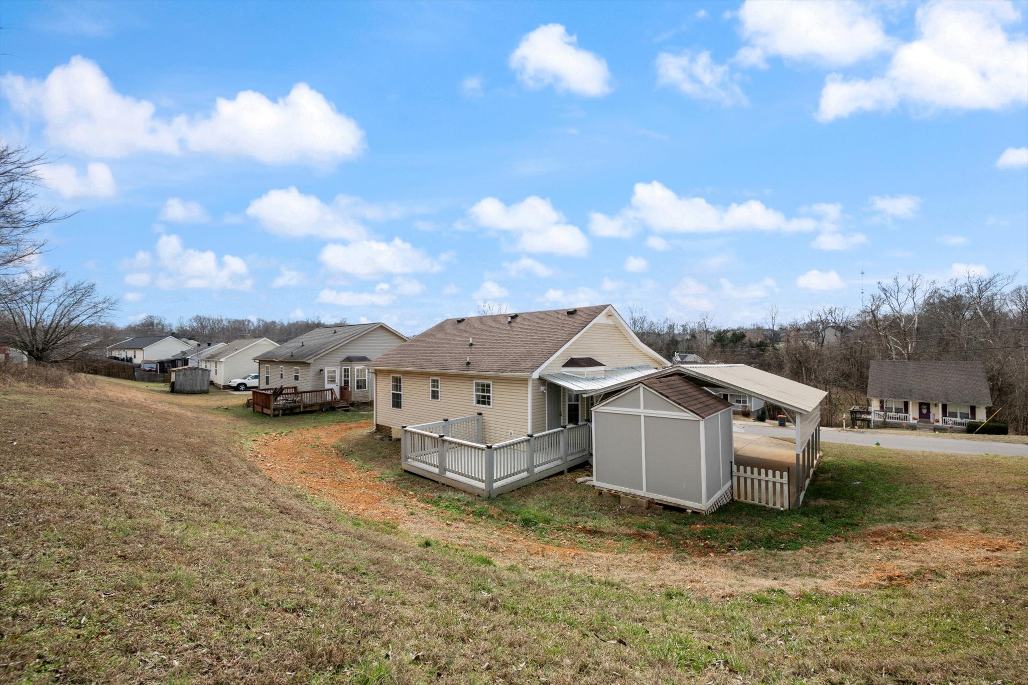 1007 Granny White Road Clarksville, TN 37040 - Photo 6 of 27 a view of a house with a yard