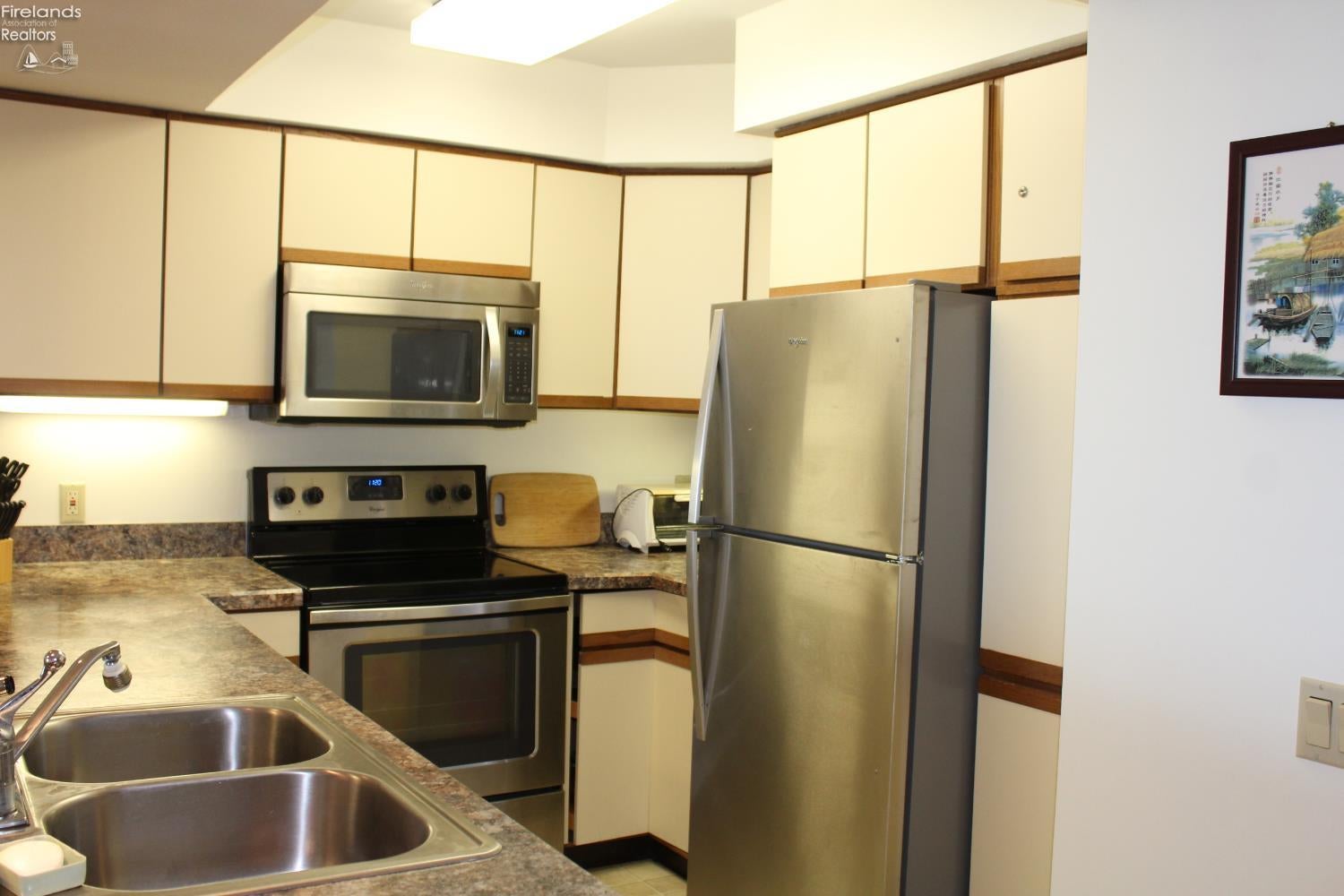 1507 Cleveland Road East, Unit 423 Huron, OH 44839 - Photo 13 of 35 Gallery Image 13