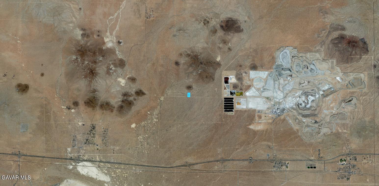 Vic Of Gephart Road Boron, CA 93516 - Photo 5 of 9 a bathroom with a shower