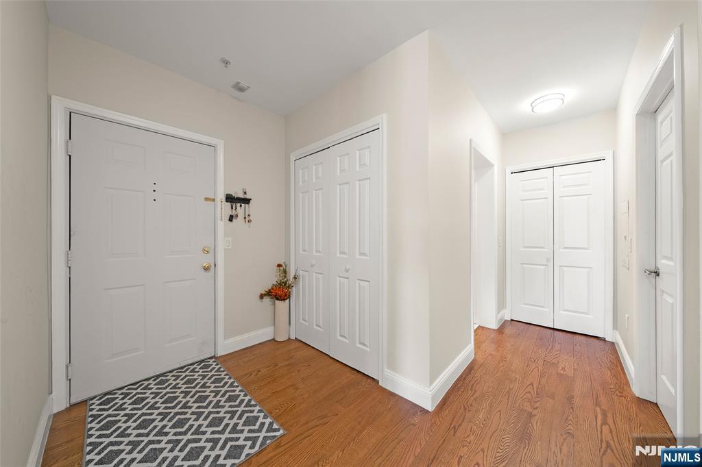 250 The Promenade Edgewater, NJ 07020 - Photo 15 of 22
