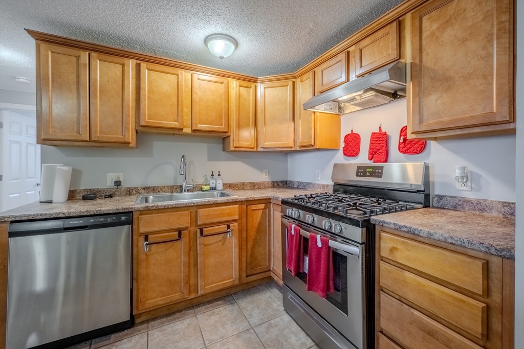 260 Fountain Street, Unit A1 Fall River, MA 02721 - Photo 9 of 21 Gallery Image 9