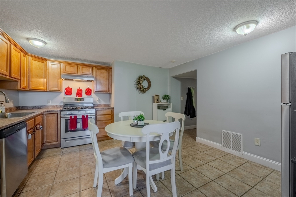 260 Fountain Street, Unit A1 Fall River, MA 02721 - Photo 10 of 21 Gallery Image 10