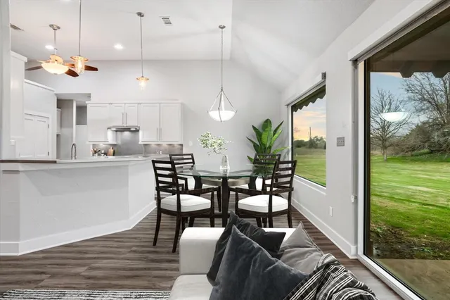 $3,200 | 280 East P Dawson Road, Unit E, Maypearl, TX 76064