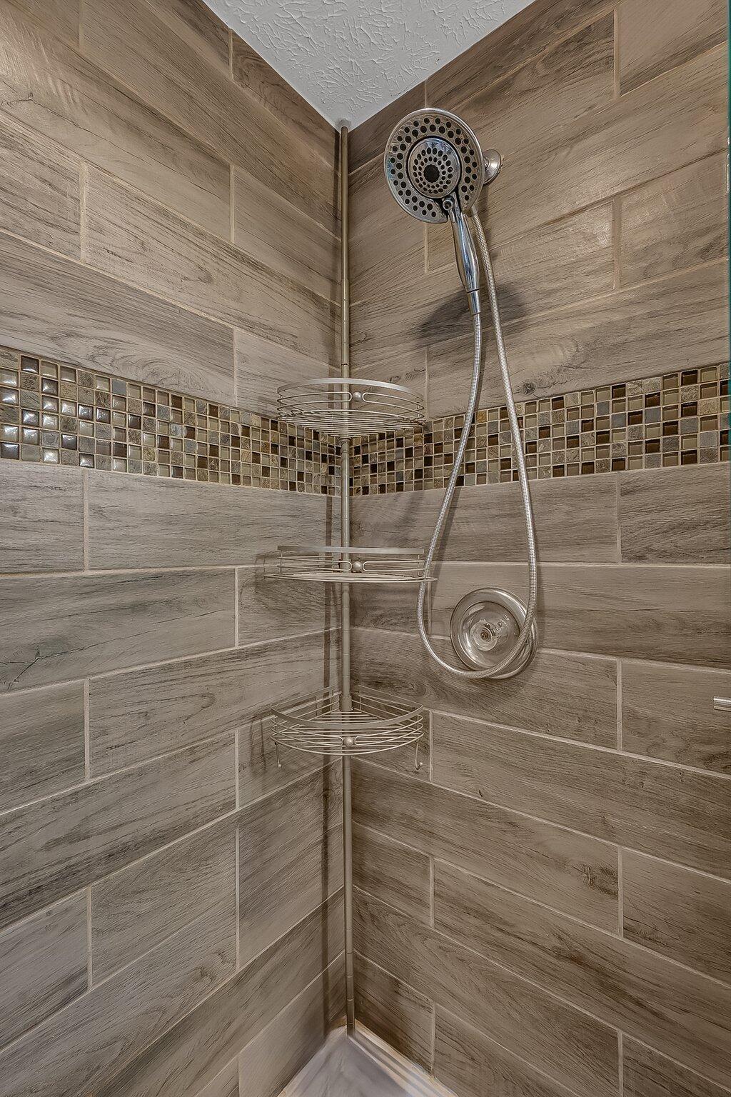 1540 Buttermilk Hill Road Delaware, OH 43015 - Photo 45 of 68 LL Shower