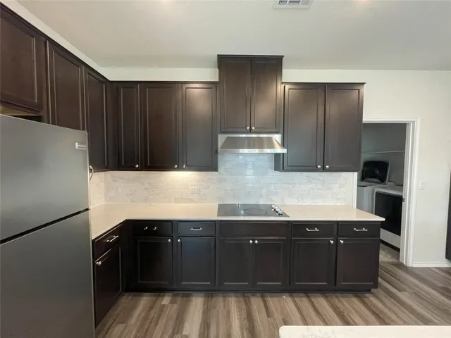 $2,695 | 541 Ayinger Lane, Austin, TX 78728