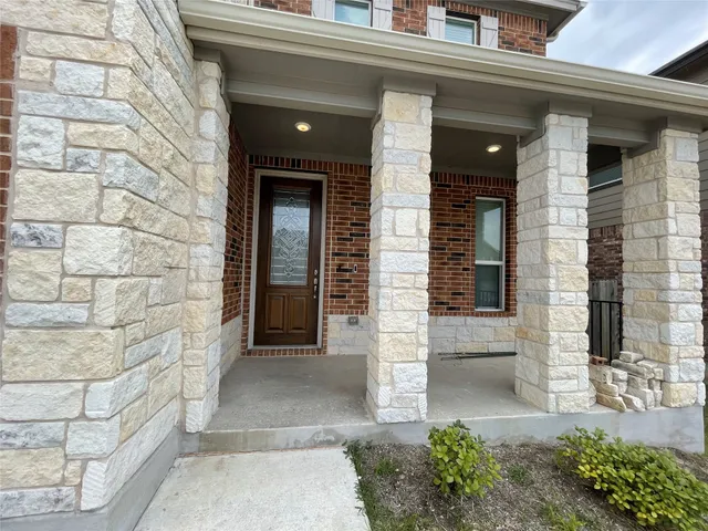 $2,695 | 541 Ayinger Lane, Austin, TX 78728