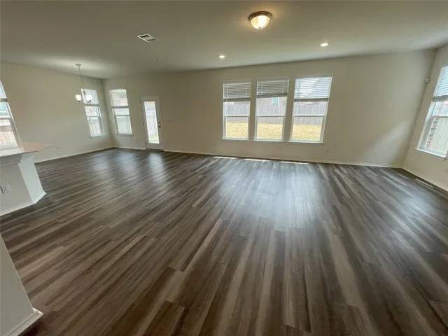 $2,695 | 541 Ayinger Lane, Austin, TX 78728