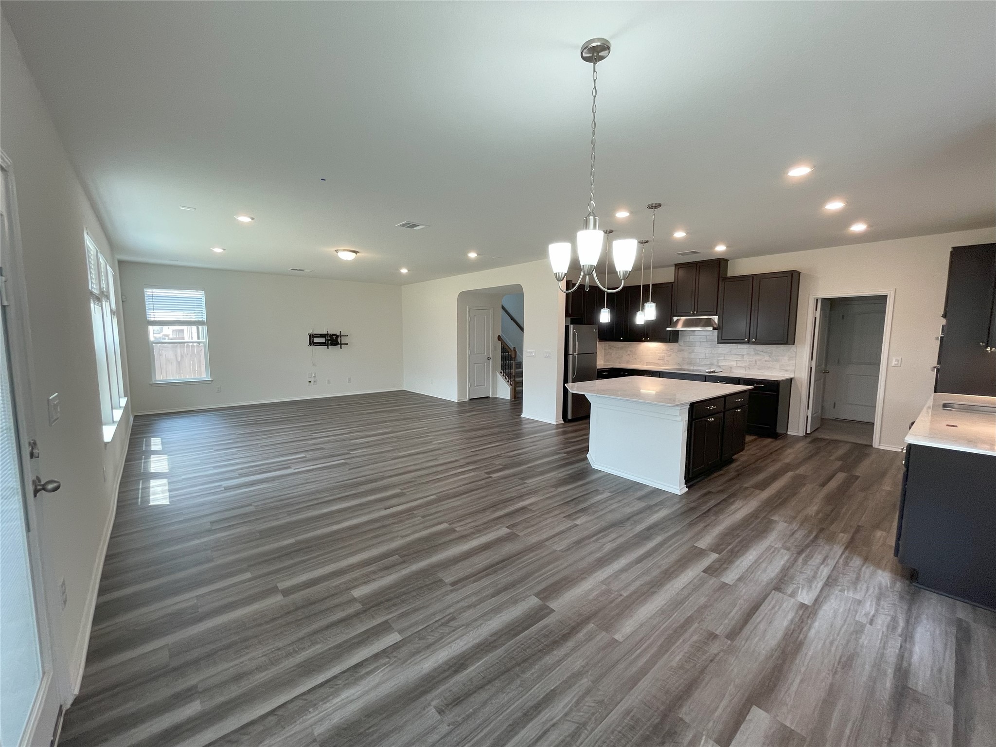 541 Ayinger Lane Austin, TX 78728 - Photo 9 of 34