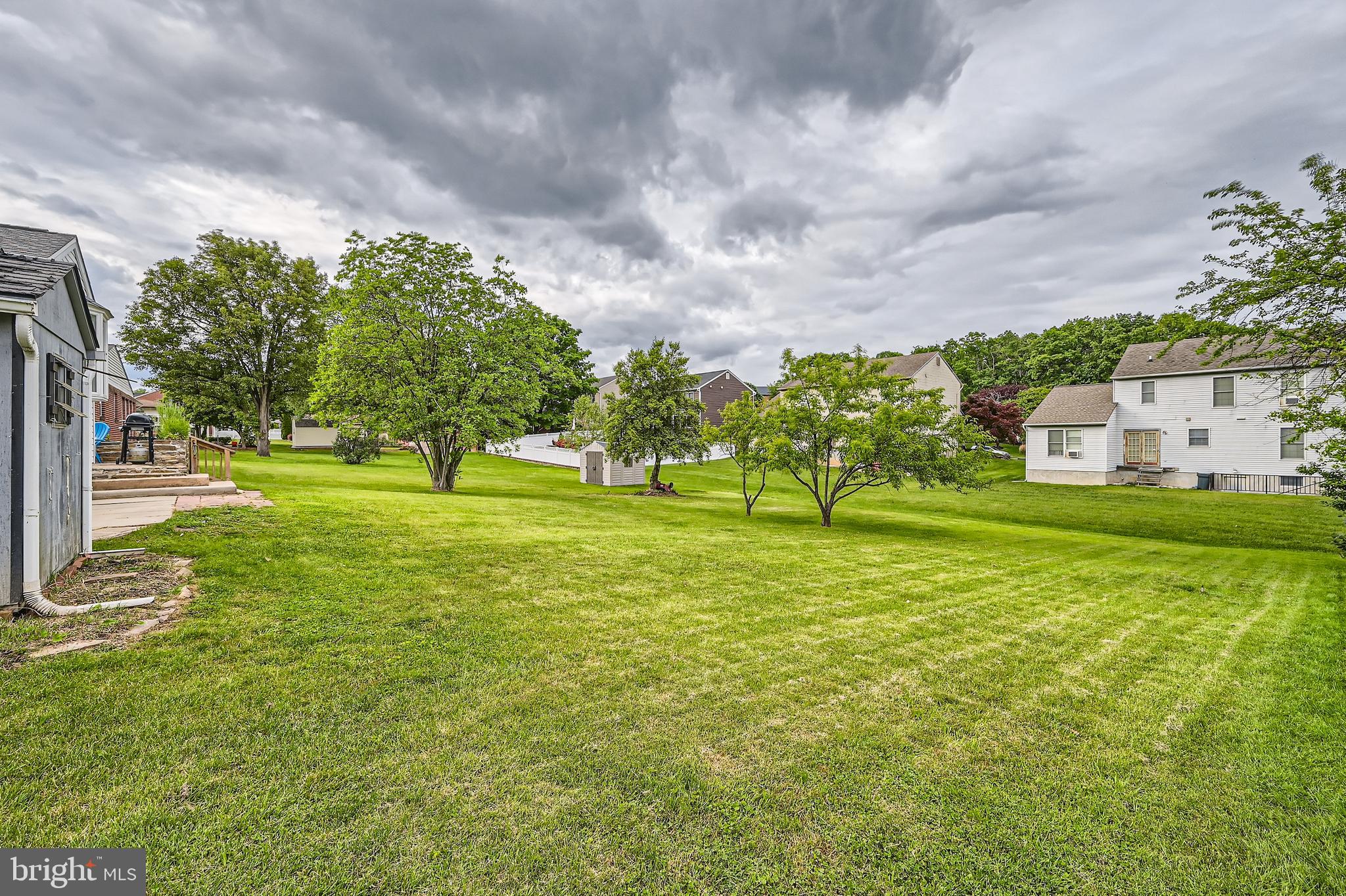 4244 Darleigh Road Nottingham, MD 21236 - Photo 29 of 38 Beautiful green space!