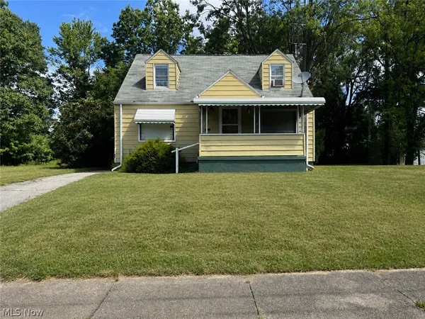 $82,000 | 372 East Philadelphia Avenue, Youngstown, OH 44507