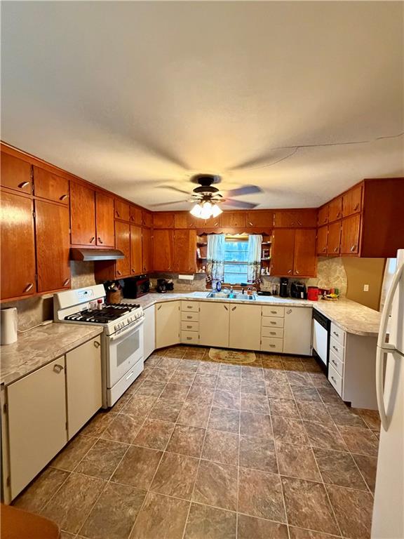 609 South Ridge Street Yates Center, KS 66783 - Photo 34 of 54